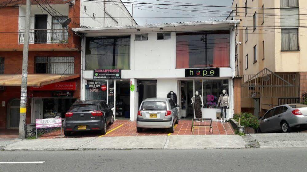 Hostal Deluxe Santander Manizales Esterno foto