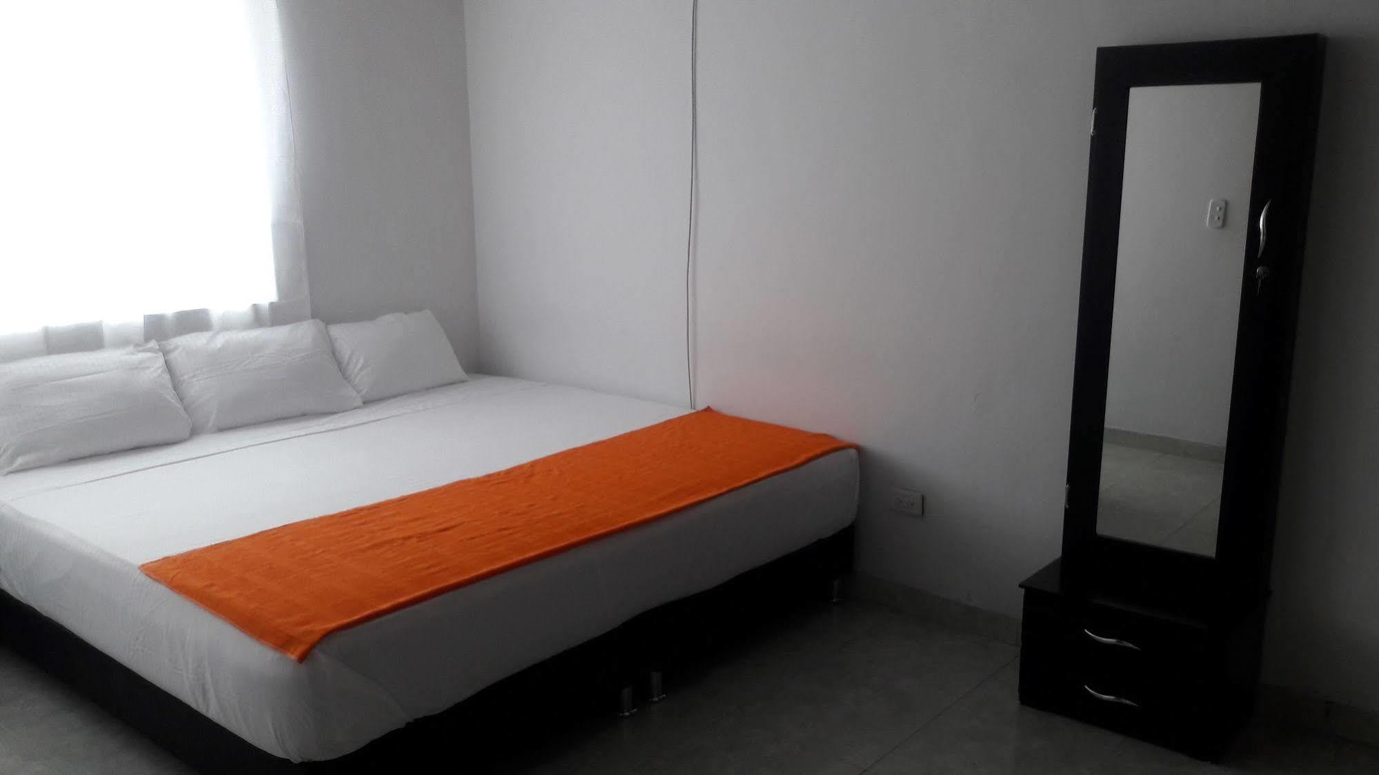 Hostal Deluxe Santander Manizales Esterno foto