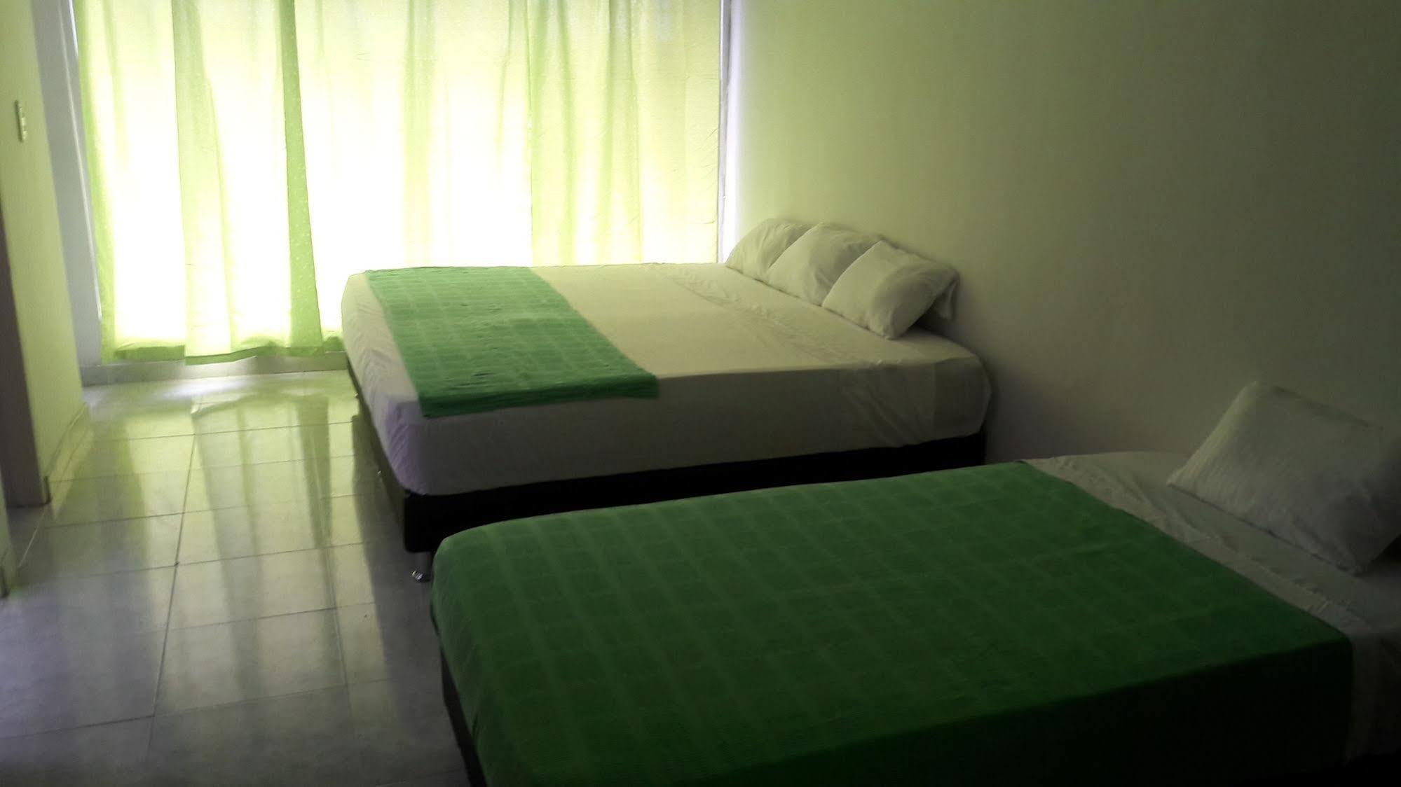 Hostal Deluxe Santander Manizales Esterno foto